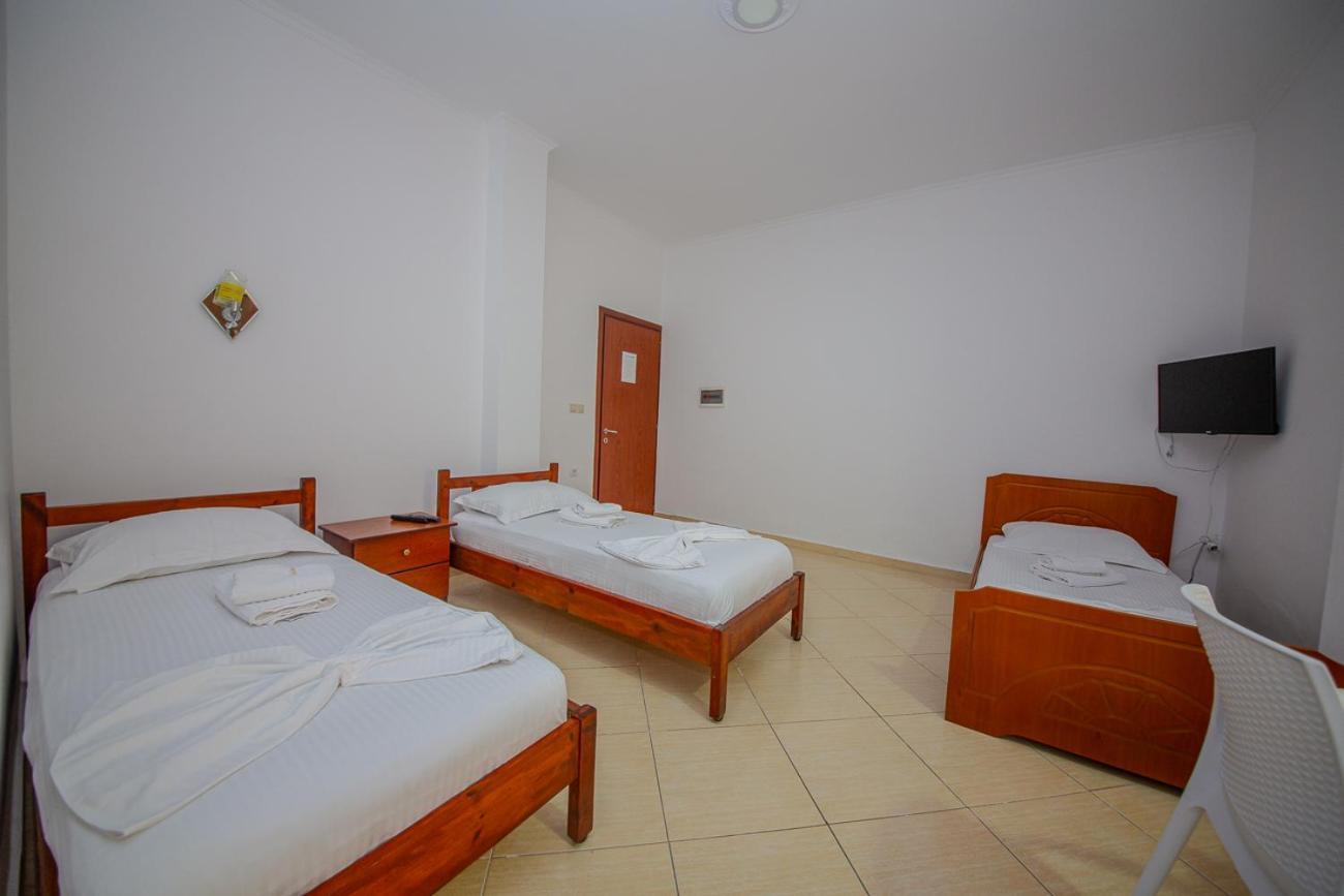 Hotel Landi Ksamil Exteriör bild
