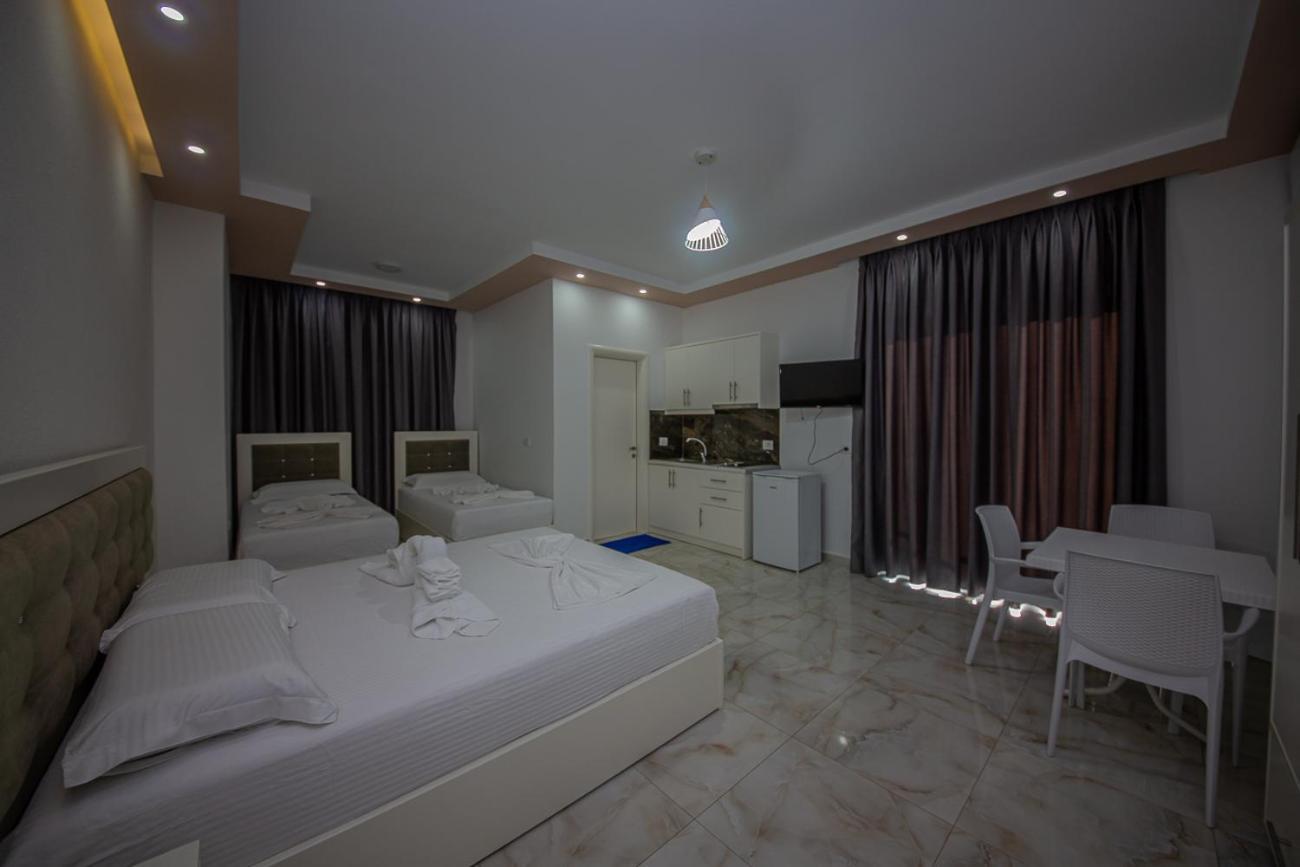 Hotel Landi Ksamil Exteriör bild