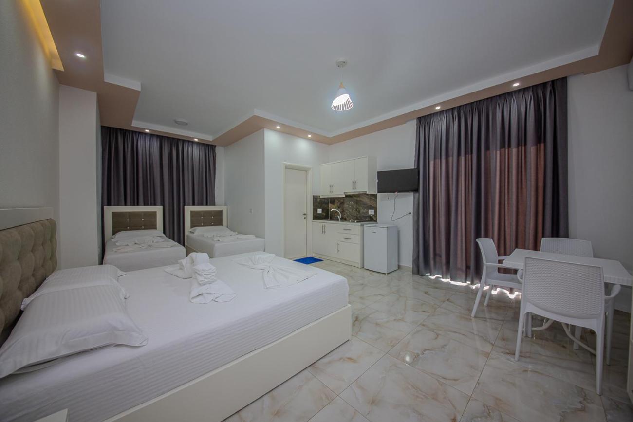 Hotel Landi Ksamil Exteriör bild