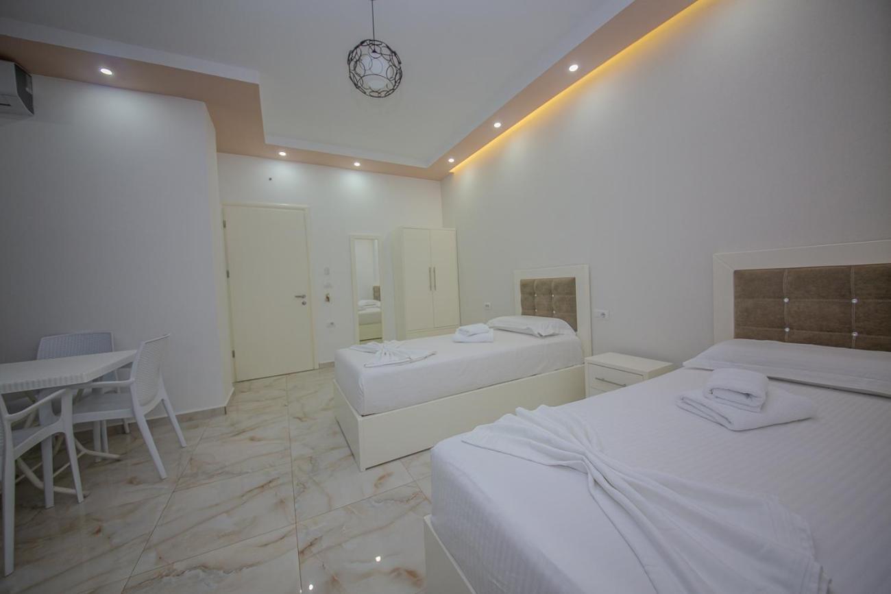 Hotel Landi Ksamil Exteriör bild