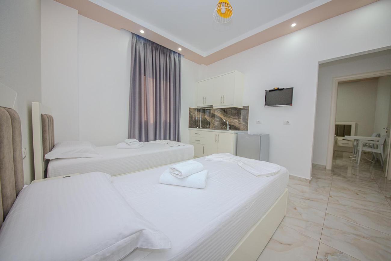 Hotel Landi Ksamil Exteriör bild