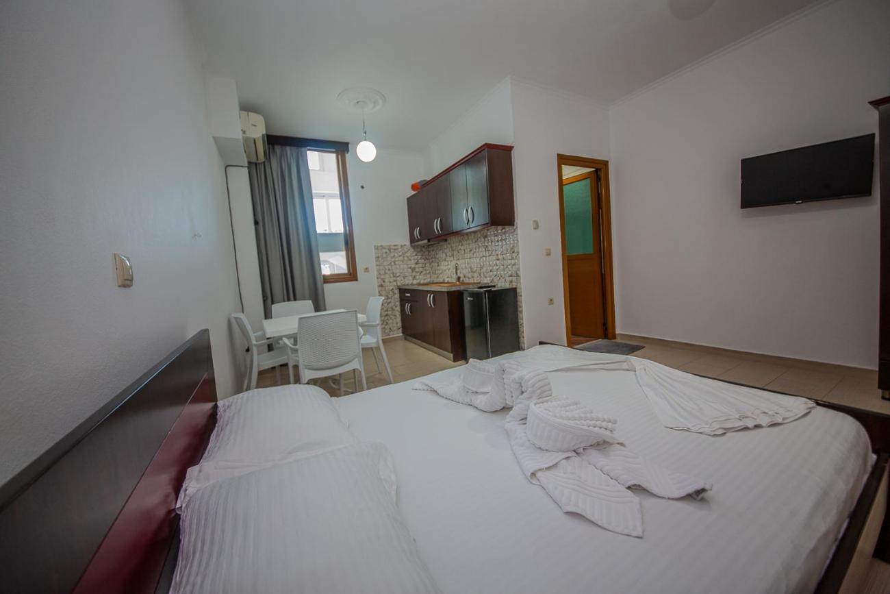 Hotel Landi Ksamil Exteriör bild