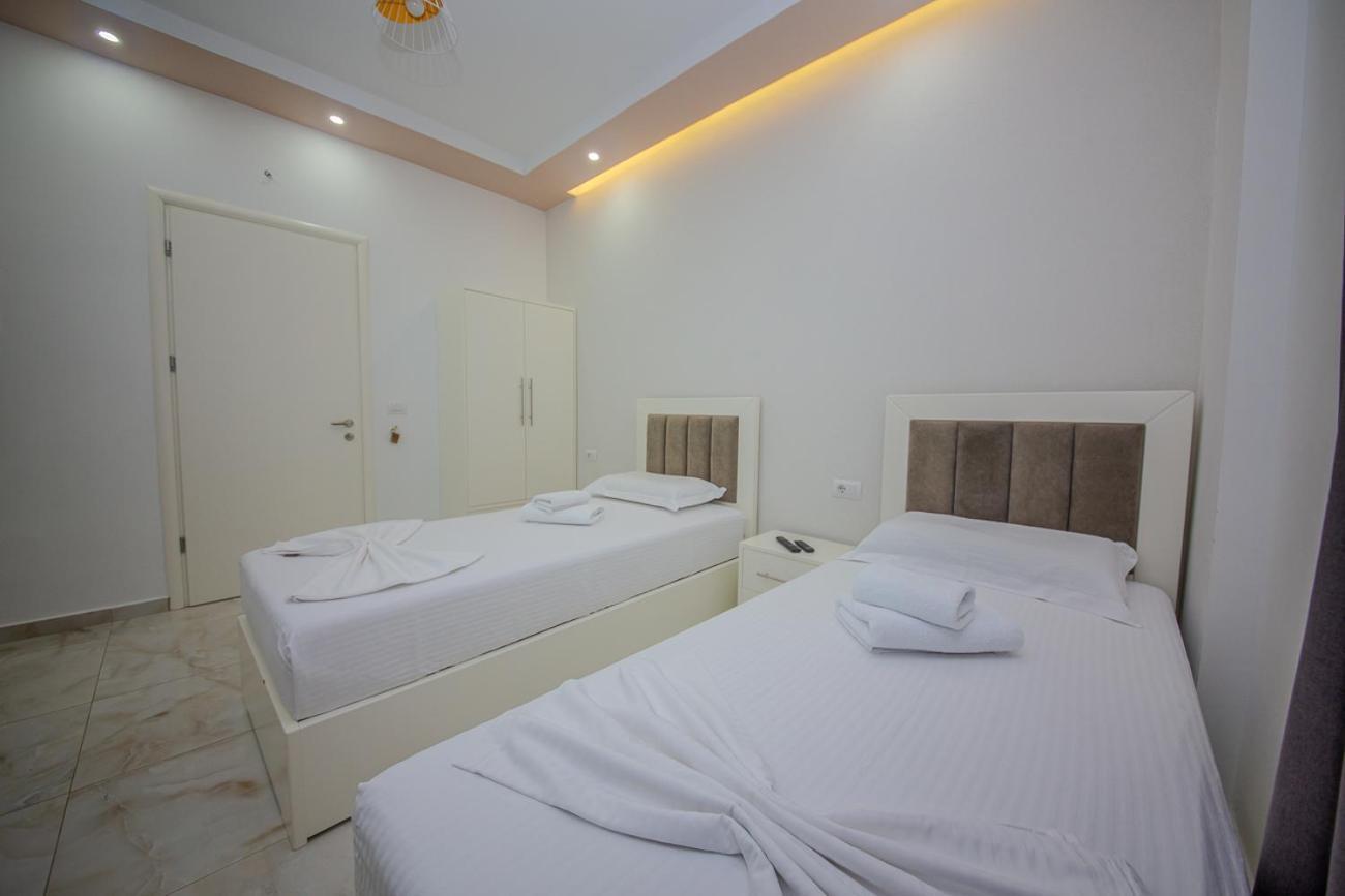 Hotel Landi Ksamil Exteriör bild