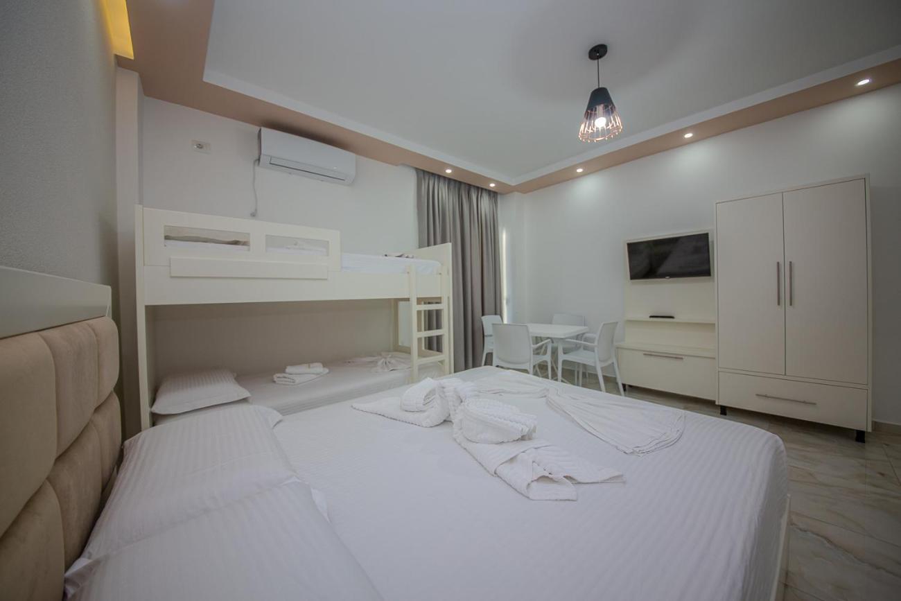 Hotel Landi Ksamil Exteriör bild